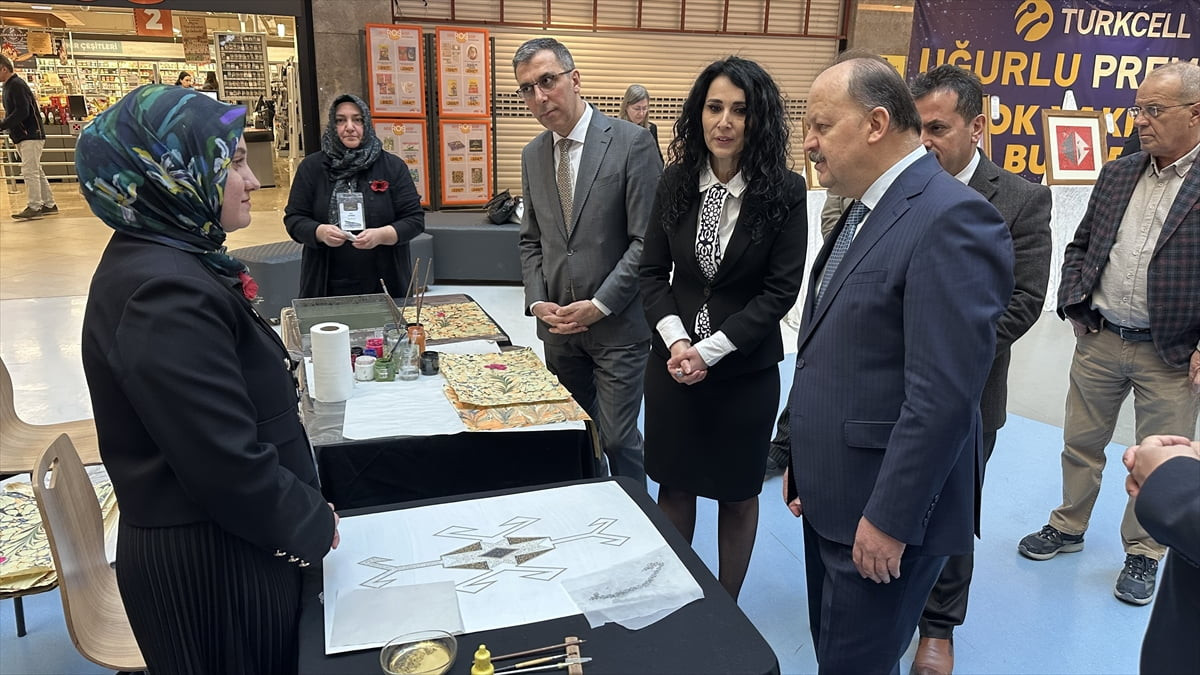 Kastamonu'da Mevlid-i Nebi'nin 1500. yılı dolayısıyla Kastamonu Olgunlaşma Enstitüsü tarafından...