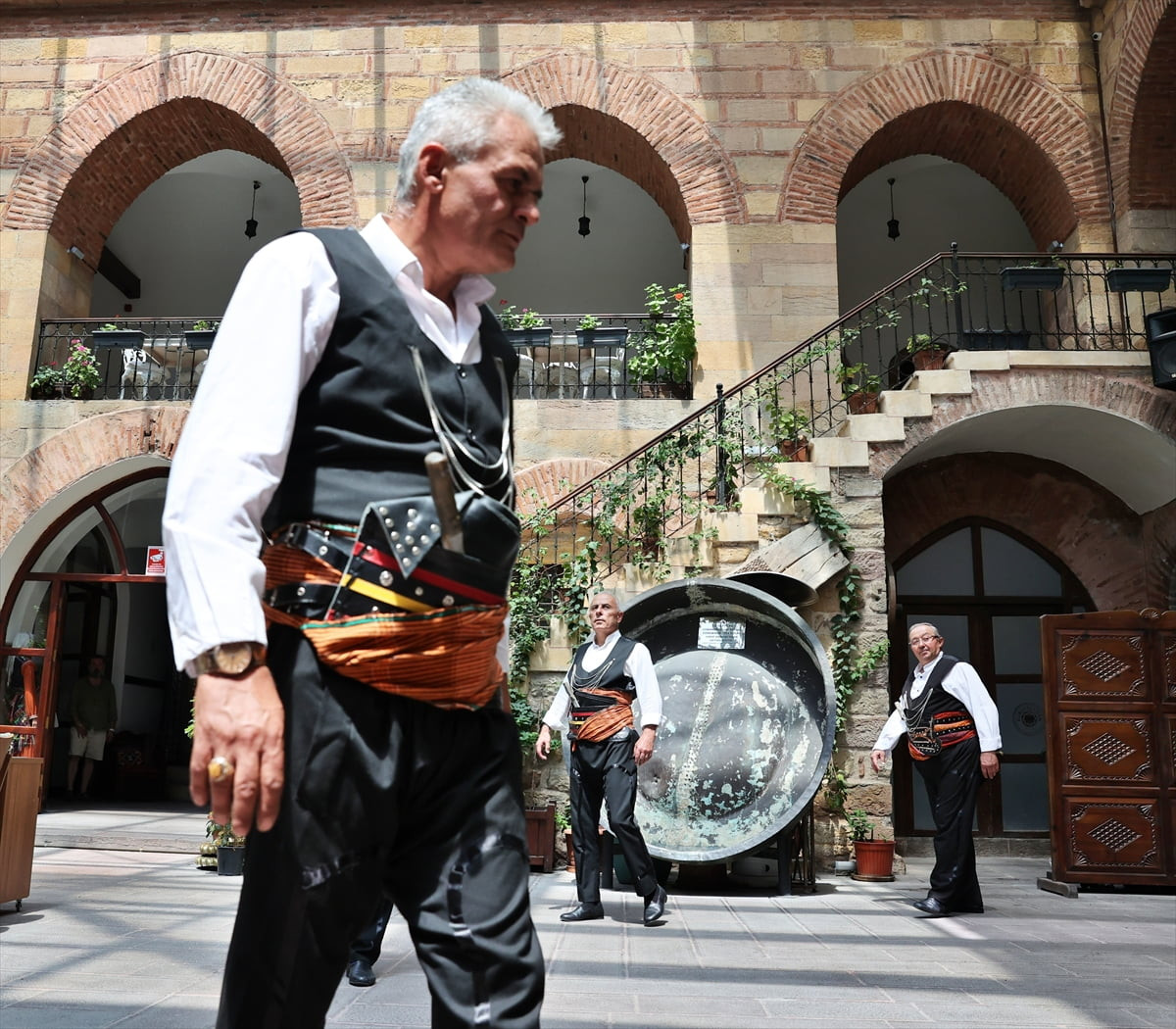 Kastamonu'da tarihi beylikler dönemine uzandığı düşünülen "Sepetçioğlu" halk oyunu, günümüzde...