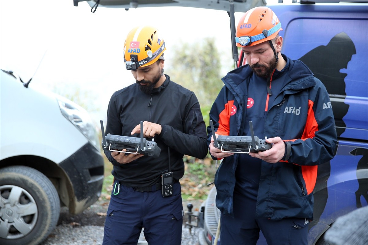 Kastamonu'nun Bozkurt ilçesinde 5 gün önce evden ayrıldıktan sonra haber alınamayan kadın ile 5...