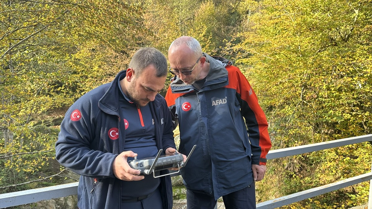 Kastamonu'nun Bozkurt ilçesinde 6 gün önce evden ayrıldıktan sonra haber alınamayan kadın ile 5...