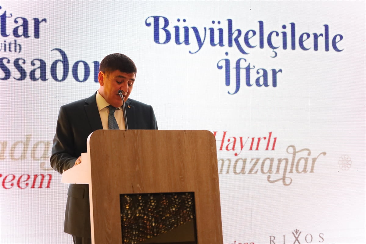 Katar'da görev yapan büyükelçiler, Türkiye'nin Doha Büyükelçiliği tarafından düzenlenen iftar...