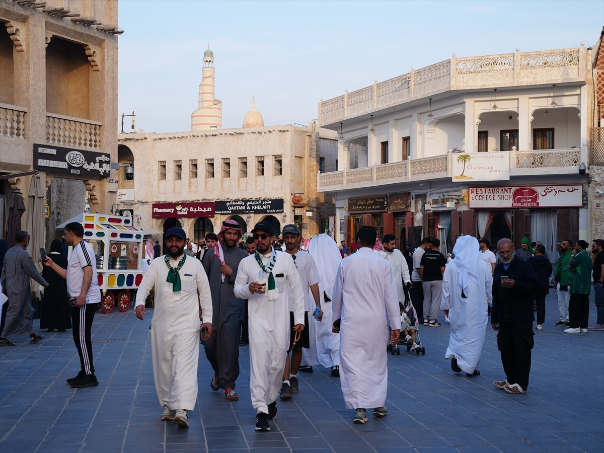Katar'ın başkenti Doha'nın en popüler turistik noktalarından biri olan tarihi çarşı "Suk Vaakıf"...