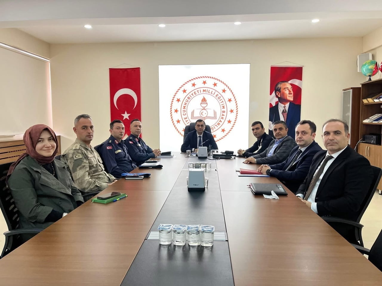 KAVAK’TA GÜVENLİK VE ASAYİŞ TOPLANTISI YAPILDI