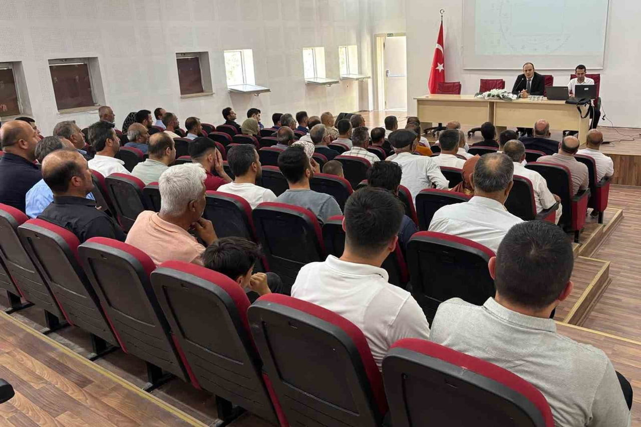 KAYMAKAM İŞÇİMEN İÇİN VEDA PROGRAMI DÜZENLENDİ
