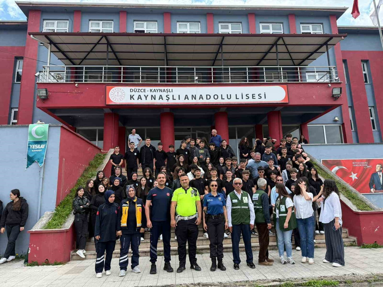 KAYNAŞLI ANADOLU LİSESİ’NDE DÜZENLENEN ETKİNLİKTE, SİGARA VE TÜTÜN ÜRÜNLERİNİN NEDEN OLDUĞU SAĞLIK...