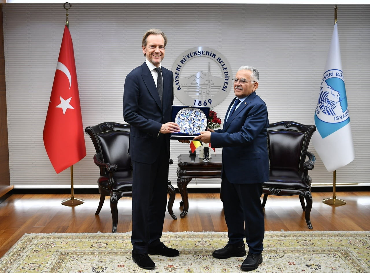 KAYSERİ BÜYÜKŞEHİR BELEDİYE BAŞKANI DR. MEMDUH BÜYÜKKILIÇ, BELÇİKA’NIN ANKARA BÜYÜKELÇİSİ HENDRİK...