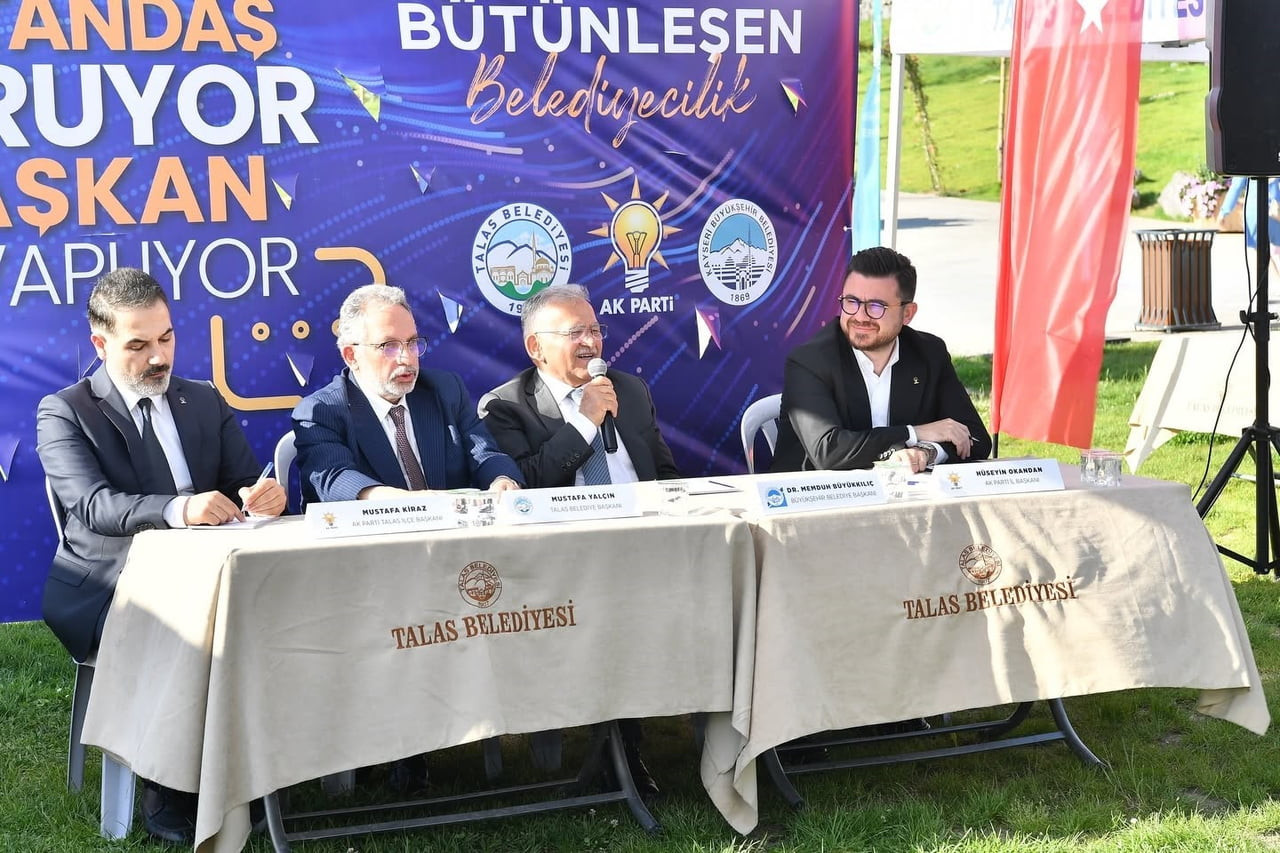 KAYSERİ BÜYÜKŞEHİR BELEDİYE BAŞKANI DR. MEMDUH BÜYÜKKILIÇ, TALAS’TA DÜZENLENEN 'VATANDAŞ SORUYOR...