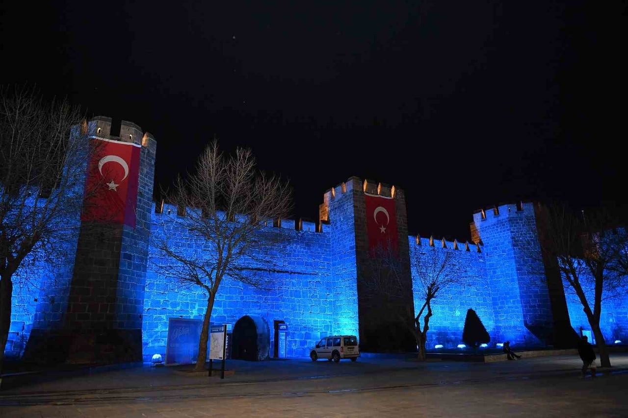 KAYSERİ BÜYÜKŞEHİR BELEDİYESİ, 2 NİSAN DÜNYA OTİZM FARKINDALIK GÜNÜ'NDE TÜRKİYE’NİN EN BÜYÜK...