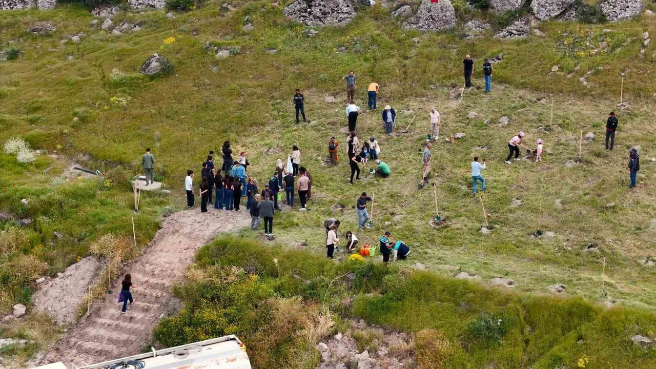 KAYSERİ BÜYÜKŞEHİR BELEDİYESİ, KENT GENELİNDE YEŞİL ALAN MİKTARINI ARTIRMAYA YÖNELİK ÇEVRE...