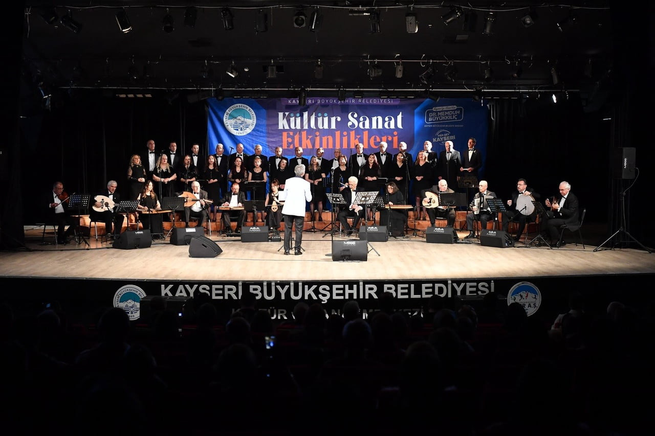 KAYSERİ BÜYÜKŞEHİR BELEDİYESİ KONSERVATUVARI TARAFINDAN TÜRK SANAT MÜZİĞİ KENT KOROSU KONSERİ...