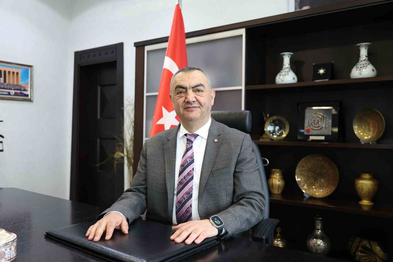 KAYSERİ SANAYİ ODASI (KAYSO) YÖNETİM KURULU BAŞKANI MEHMET BÜYÜKSİMİTCİ; ANNELER GÜNÜ DOLAYISIYLA...
