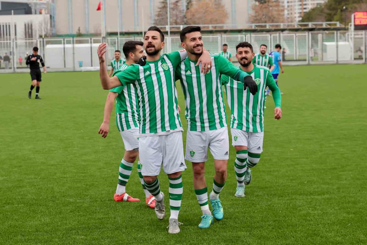 KAYSERİ ŞEKER MUSTAFA KILIÇ SÜPER AMATÖR KÜME LİDERİ KAYSERİ ŞEKERSPOR, LİGİN 24. HAFTASINDA...