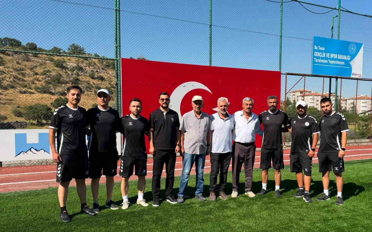 KAYSERİ SÜPER AMATÖR KÜME'DE MÜCADELE EDEN HACILAR ERCİYESSPOR 2026-2027 SEZONU ÖNCESİ ANTRENÖR...