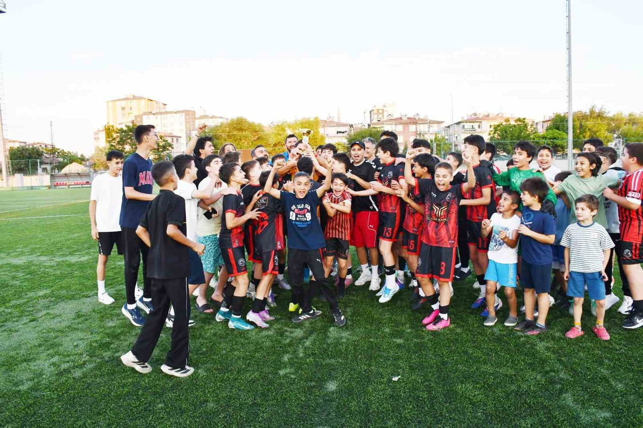 KAYSERİ U13 LİGİ  PLAY-OFF FİNAL MAÇINDA FATİH YURT SPOR KULÜBÜ, NORMAL SÜRESİ GOLSÜZ BİTEN...