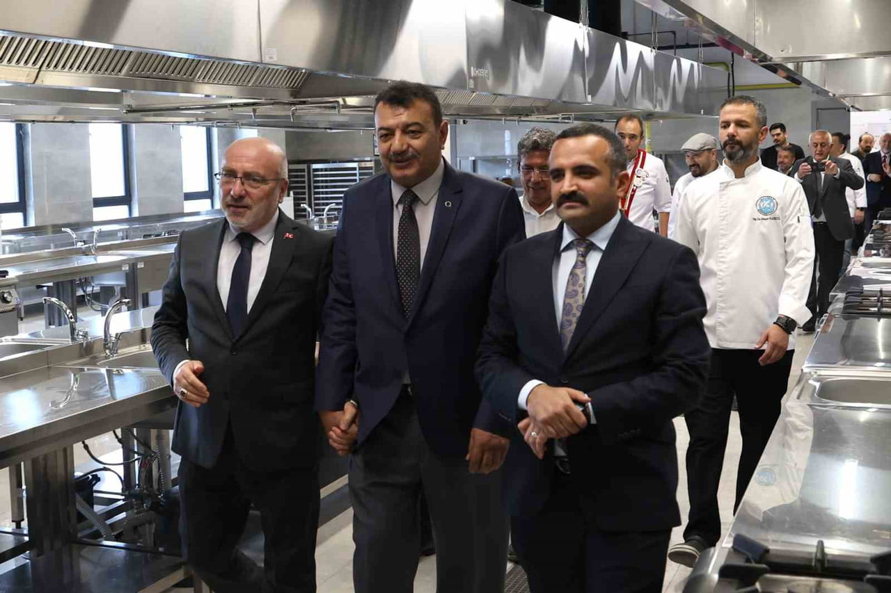 KAYSERİ ÜNİVERSİTESİ (KAYÜ) BÜNYESİNDE YAPIMI TAMAMLANAN DR. MAKBULE ÇIKRIKÇIOĞLU GASTRONOMİ VE...