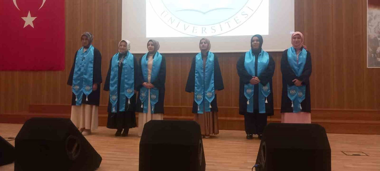 KAYSERİ ÜNİVERSİTESİ (KAYÜ) DEVELİ İLAHİYAT FAKÜLTESİ İLK MEZUNLARINI VERDİ. TAMAMINA YAKINI KIZ...