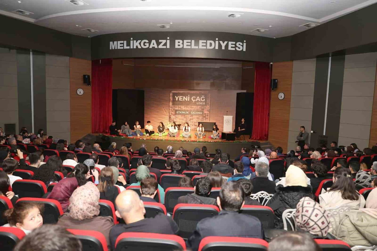 KAYSERİ VALİLİĞİ HİMAYESİNDE VE MELİKGAZİ BELEDİYESİ İŞ BİRLİĞİNDE HAYATA GEÇİRİLEN MEKTEP...