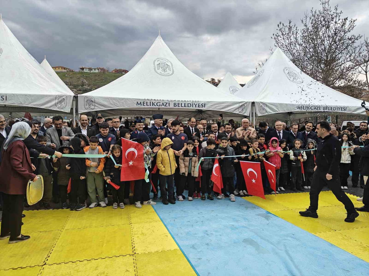 KAYSERİ VALİLİĞİ TARAFINDAN HAYATA GEÇİRİLEN ERVA SPOR OKULLARI PROJESİ KAPSAMINDA YAPIMI...