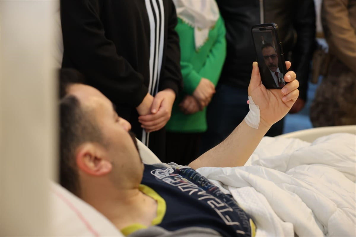 Kayseri Valisi Gökmen Çiçek ile İl Emniyet Müdürü Atanur Aydın, bu sabah organize suç örgütlerine...