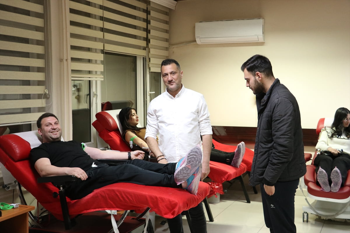 Kayseri'de akciğer kanserini 16 yıl önce yenen felsefe grubu öğretmeni Yasin Örer, kanser tedavisi...