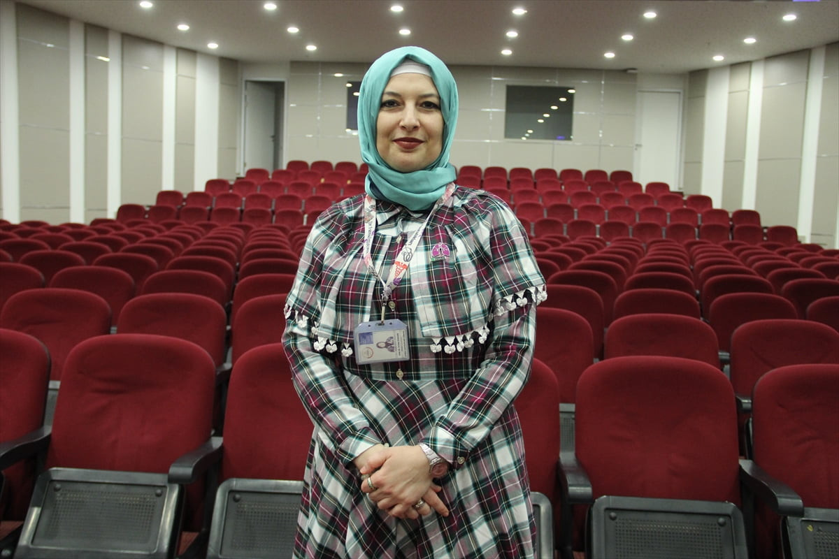 Kayseri'de doktor Fatma Özdemir, tıp fakültesinde öğrenciyken akciğer kanserinden kaybettiği...