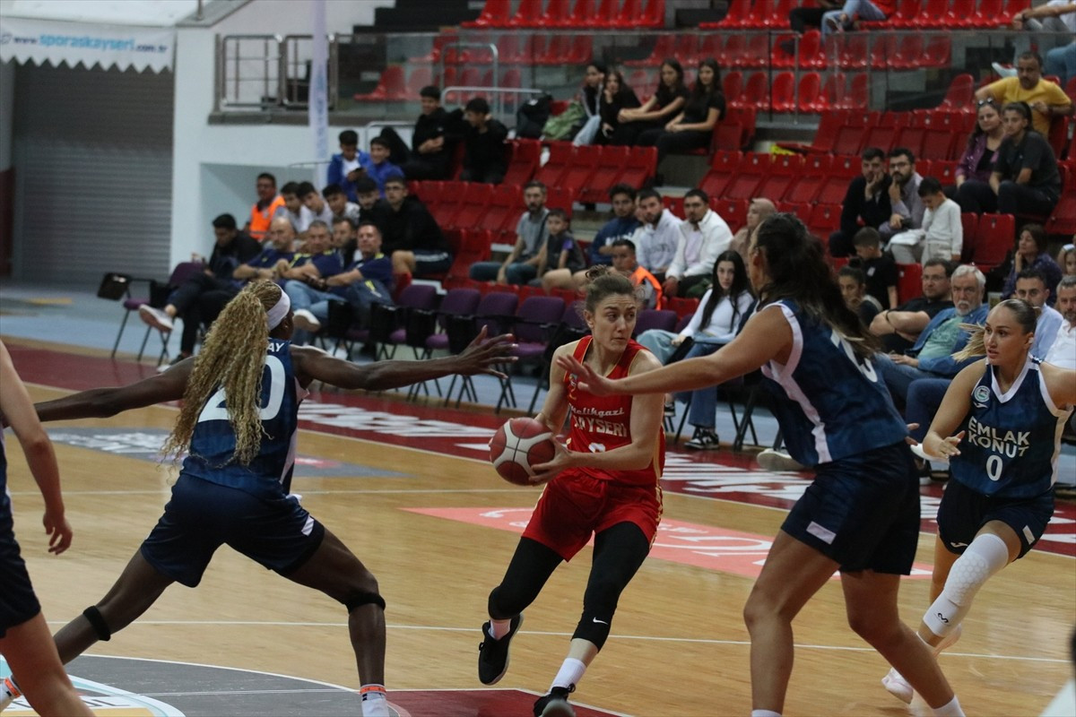 Kayseri'de düzenlenen 19. Erciyes Kupası Kadınlar Basketbol Melikgazi Kayseri Basketbol, Emlak...
