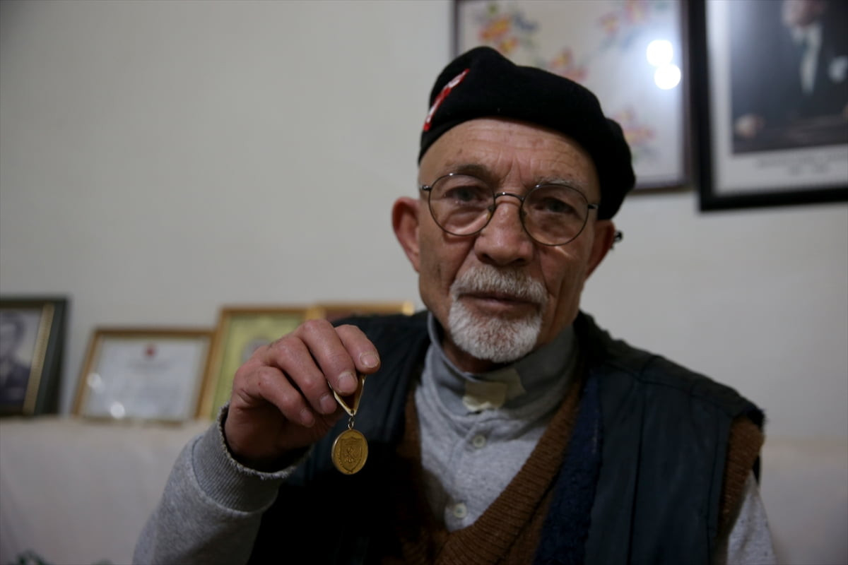 Kayseri'nin Develi ilçesinde yaşayan 77 yaşındaki İsmail Zurnacı, 16 yıl önce 77 bin metrekarelik...