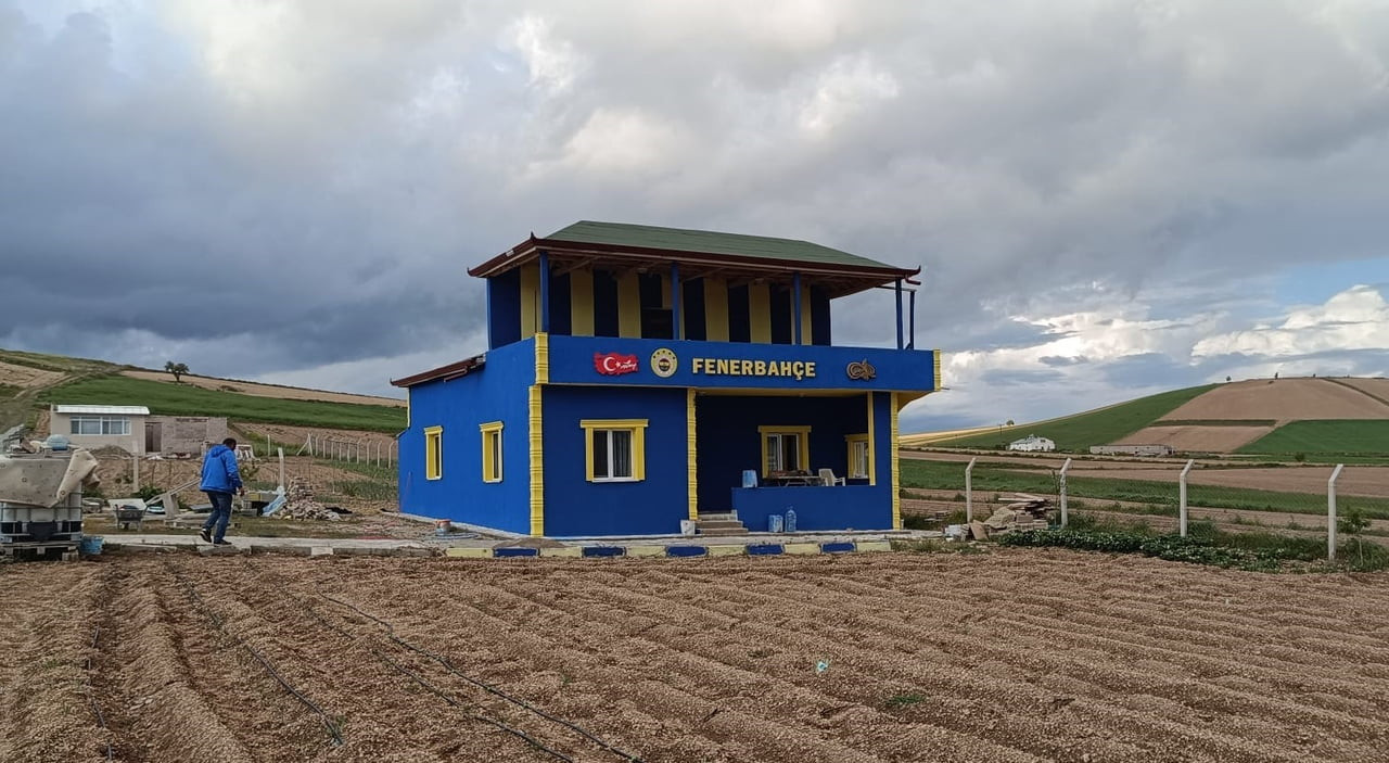 KAYSERİ'NİN DEVELİ İLÇESİNDE YAŞAYAN METİN ARSLAN; ÇOCUKLUĞUNDAN BU YANA TUTTUĞU TAKIM OLAN...