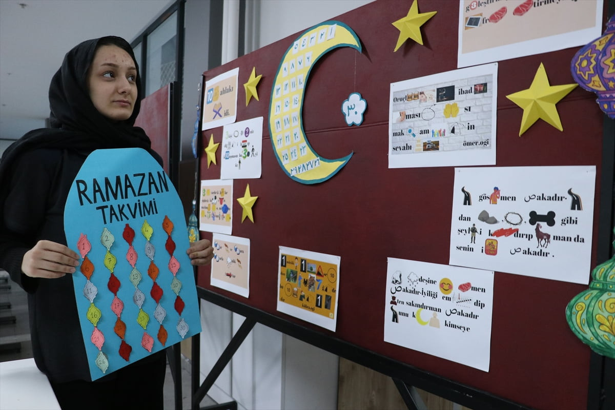 Kayseri'nin Melikgazi ilçesindeki 50. Yıl Dedeman Fen ve Teknoloji Anadolu İmam Hatip Lisesi...