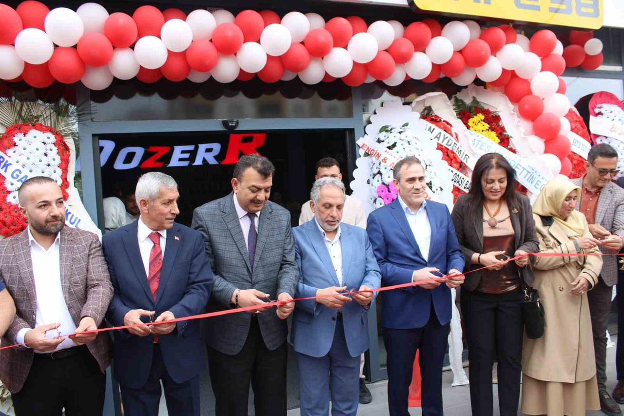 KAYSERİ'NİN TALAS İLÇESİNDE KAFE, RESTORAN VE OYUN İHTİYACINI AYNI ANDA KARŞILAYACAK DOZERR KAFE...