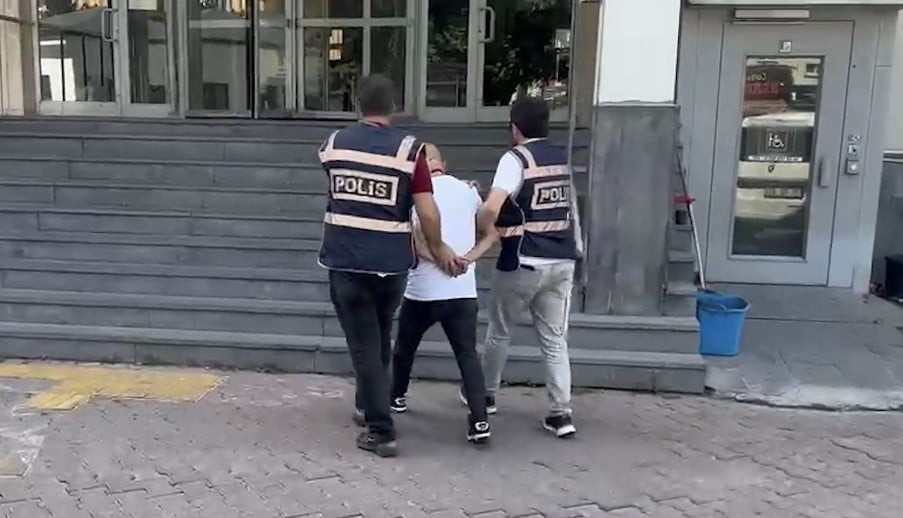 KAYSERİ’DE POLİS EKİPLERİ TARAFINDAN YAPILAN ÇALIŞMALARDA, ‘KARŞILIKSIZ ÇEK DÜZENLEMEK’ SUÇUNDAN...