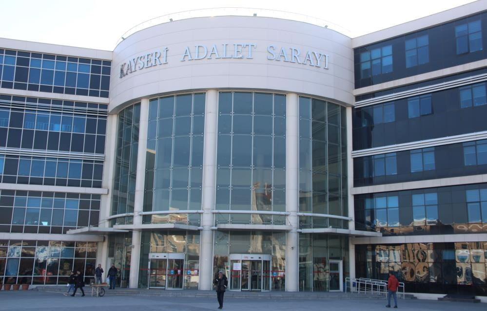 KAYSERİ’DE ‘YILANLAR GRUBU’ OLARAK ADLANDIRILAN SUÇ ÖRGÜTÜNE YÖNELİK SORUŞTURMA KAPSAMINDA 2’Sİ...