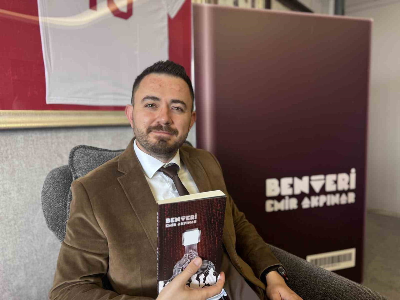 KAYSERİLİ AVUKAT VE YAZAR EMİR AKPINAR’IN DİJİTAL ÇAĞI ELE ALDIĞI İLK KİTABI BENVERİ OKURLARLA...