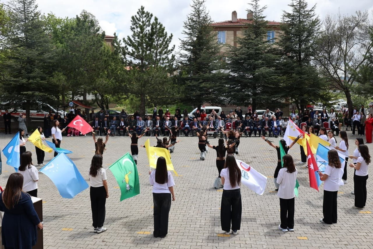 KAYSERİ’NİN BÜNYAN İLÇESİNDE, 19 MAYIS ATATÜRK’Ü ANMA, GENÇLİK VE SPOR BAYRAMI DOLAYISIYLA...