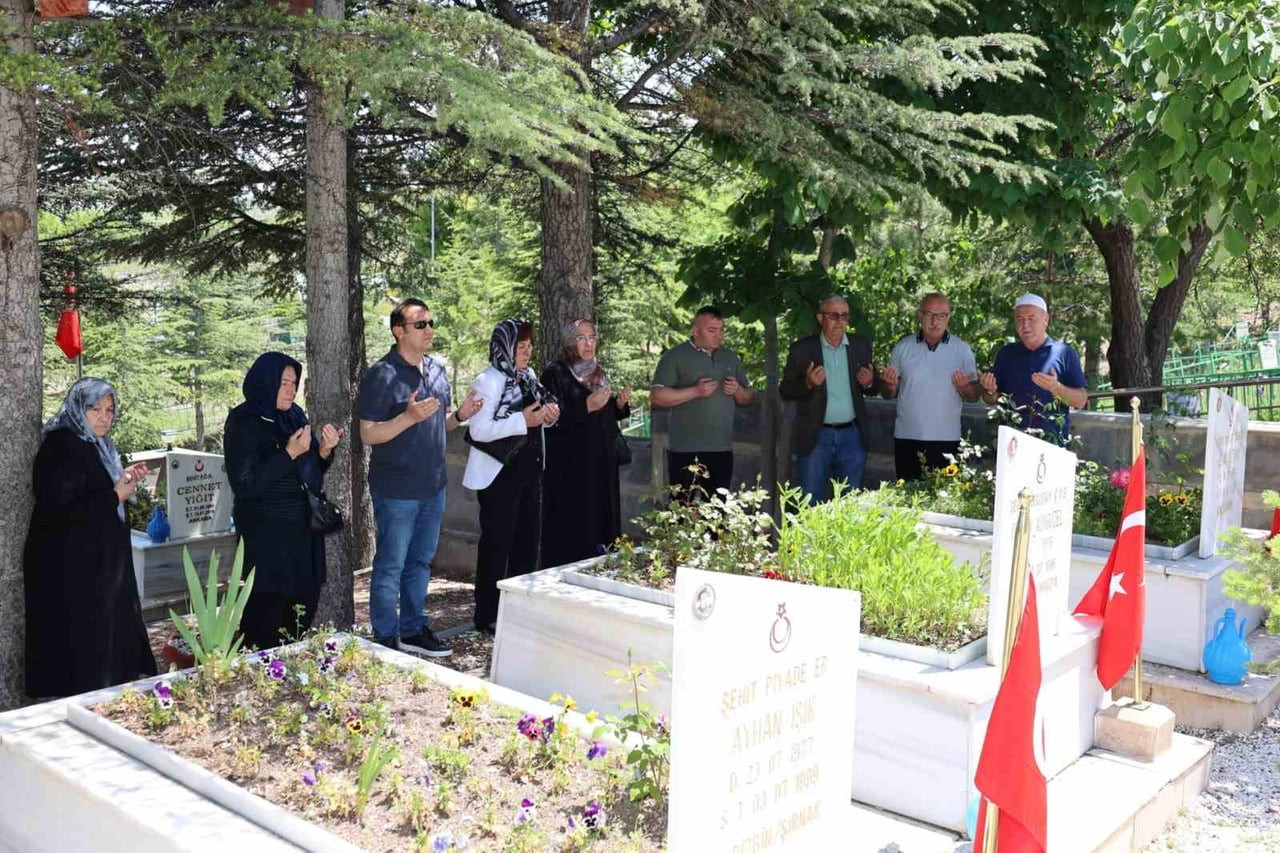 KAYSERİ’NİN BÜNYAN İLÇESİNDE, ŞEHİT BEKİR ÖZTÜRK, ŞEHADETİNİN YIL DÖNÜMÜNDE DÜZENLENEN PROGRAMLA...