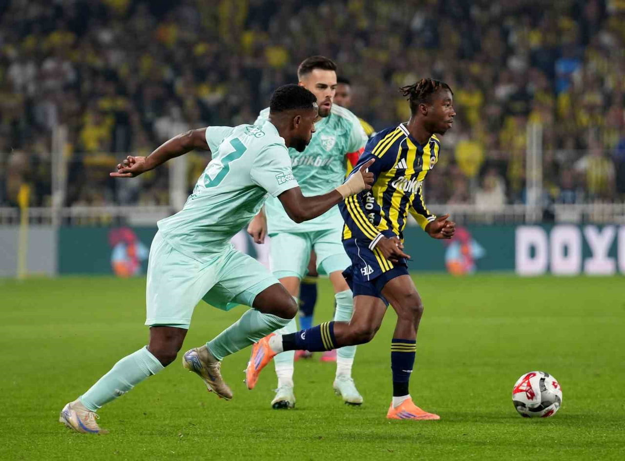 KAYSERİSPOR, FENERBAHÇE İLE SAHASINDA OYNADIĞI SON 5 MAÇTA PUAN ALAMADI.