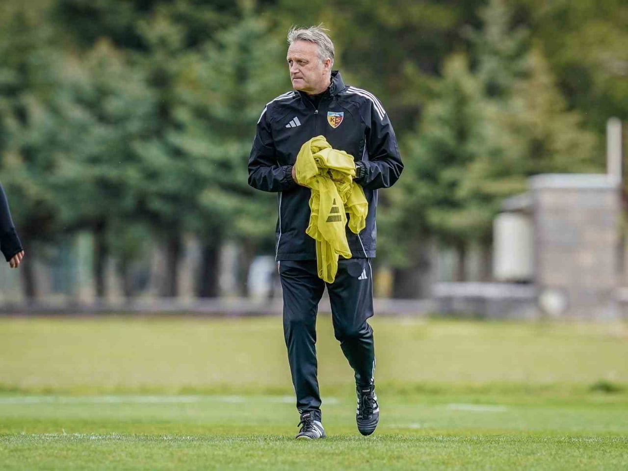 KAYSERİSPOR’DA TEKNİK DİREKTÖR ERLİNG MOE DE, KÖTÜ GİDİŞATI DURDURAMADI.