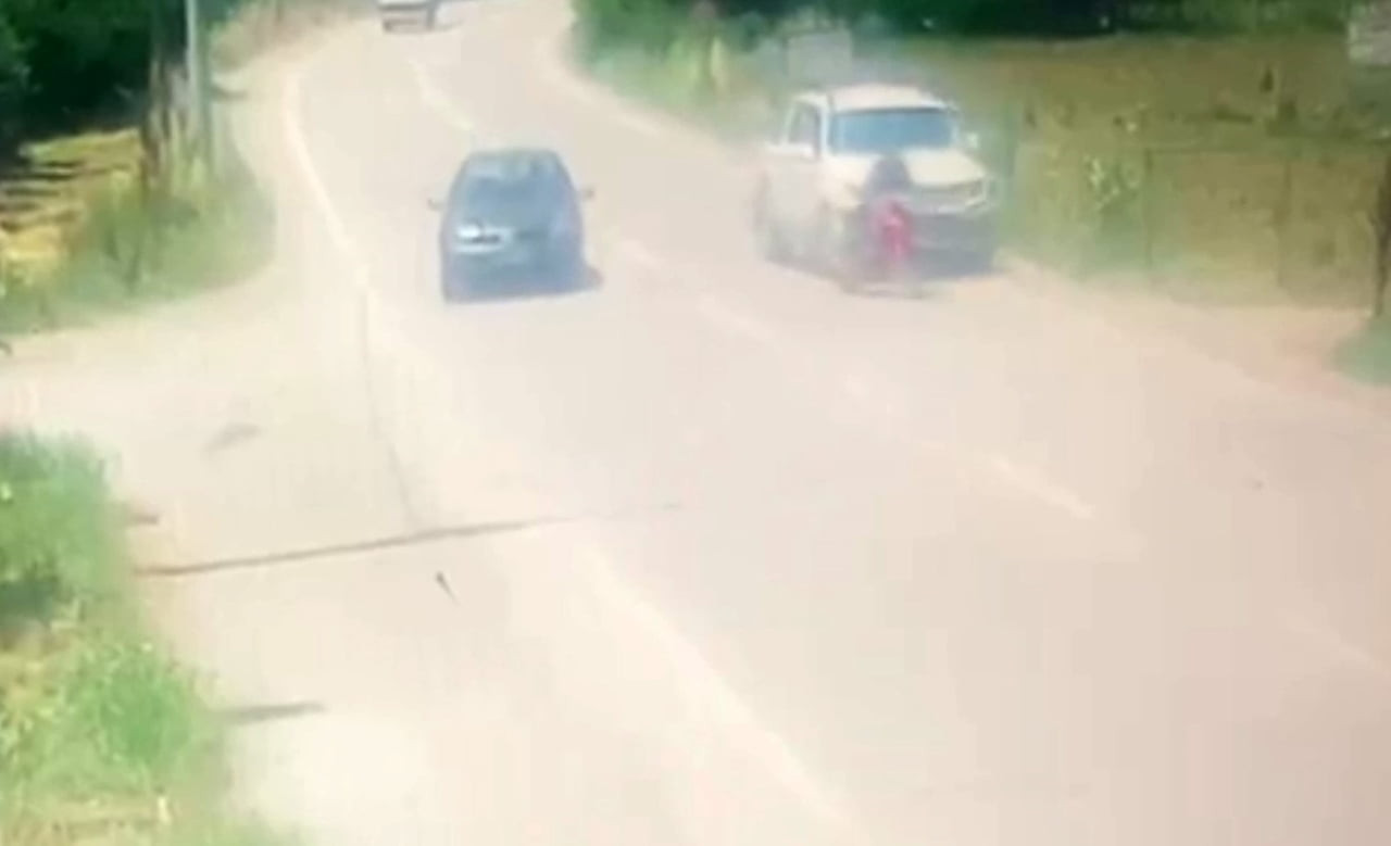 KAZA ANI BİR İŞ YERİNİN GÜVENLİK KAMERASINA SANİYE SANİYE YANSIDI.