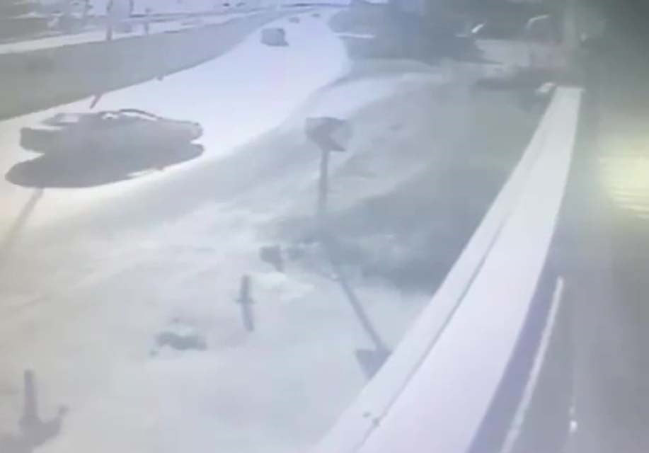 KAZA ANI GÜVENLİK KAMERASINA YANSIDI.
