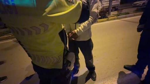 Kaza yapan alkollü sürücünün ehliyetine el konuldu