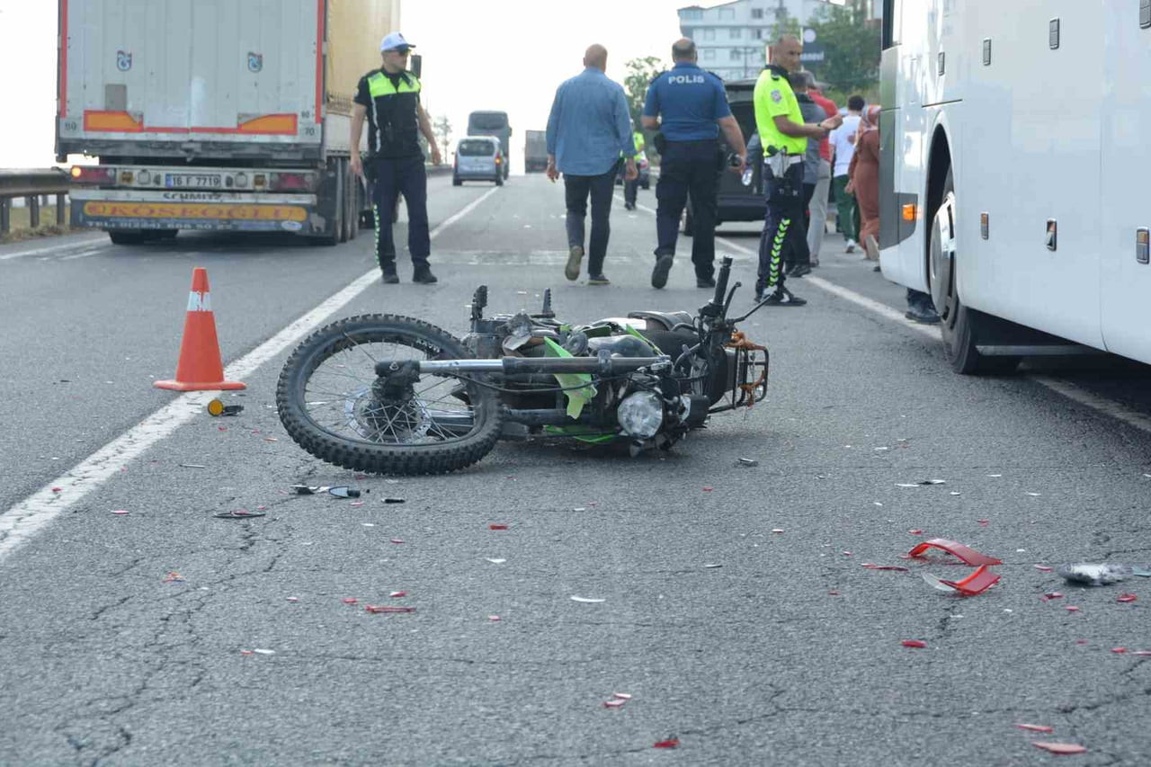 KAZADA HURDAYA DÖNEN MOTOSİKLET