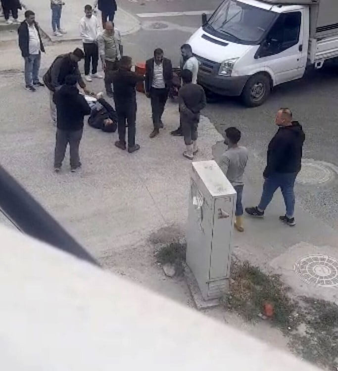 KAZADA MOTOSİKLETTEN DÜŞEN SÜRÜCÜ YARALANDI