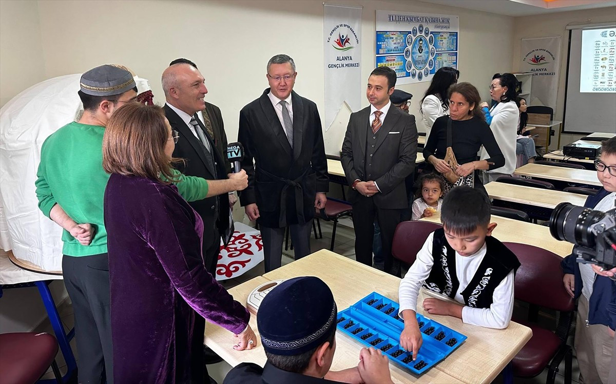 Kazakistan Antalya Başkonsolosluğu, Alanya Gençlik Merkezi ve Alanya Kazak Dünyası Kulübü...