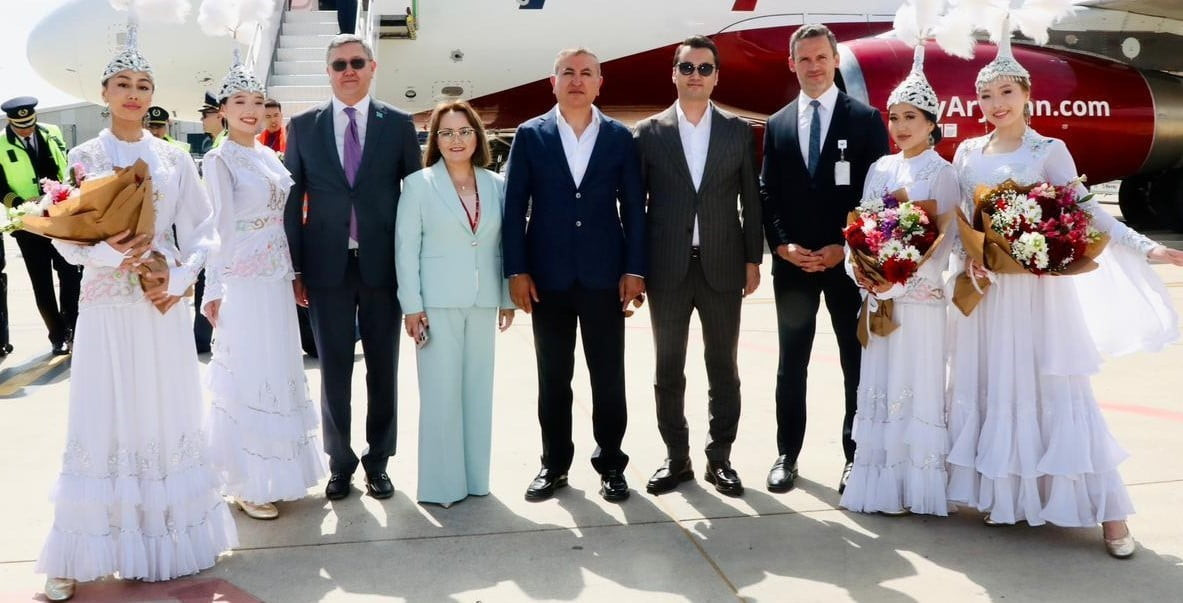 KAZAKİSTAN'IN ALMATI ŞEHRİNDEN GAZİPAŞA-ALANYA HAVALİMANI'NA YÖNELİK İLK DOĞRUDAN SEFERİNİ...