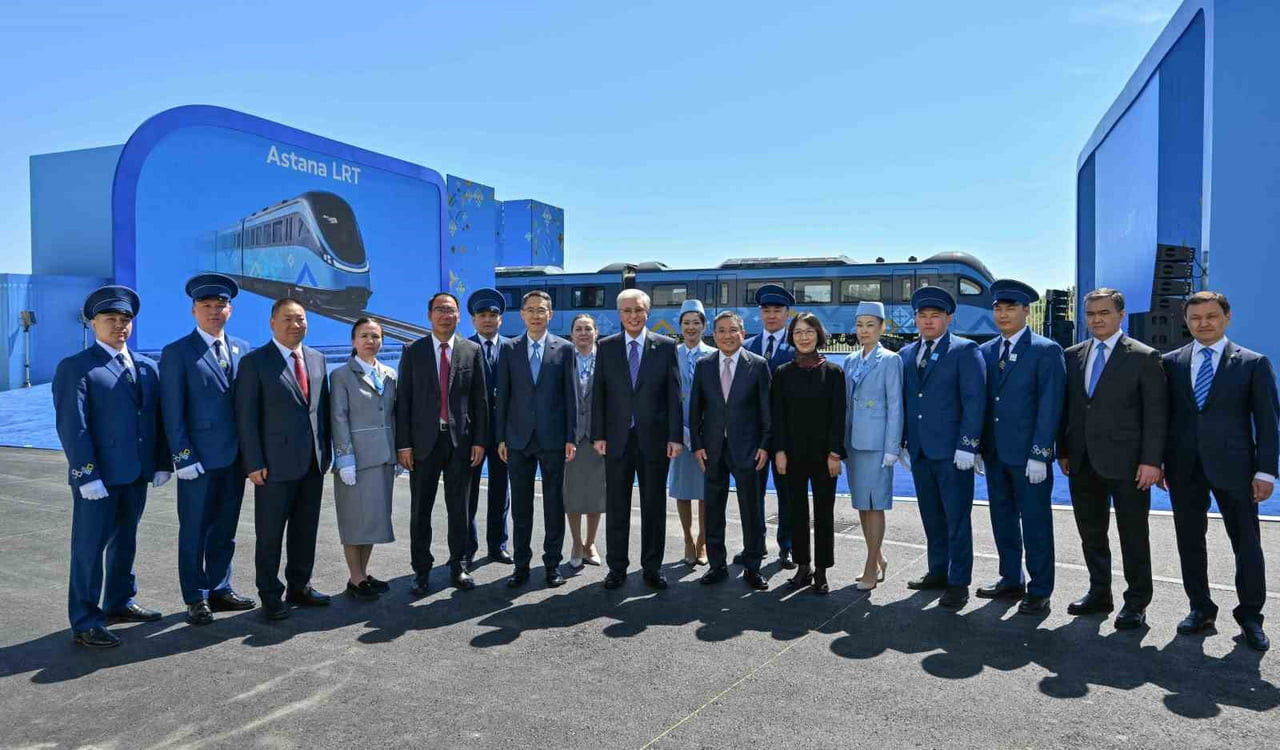 KAZAKİSTAN’IN BAŞKENTİ ASTANA’DA HAFİF RAYLI SİSTEM (LRT), 18 İSTASYONLA RESMEN HİZMETE...