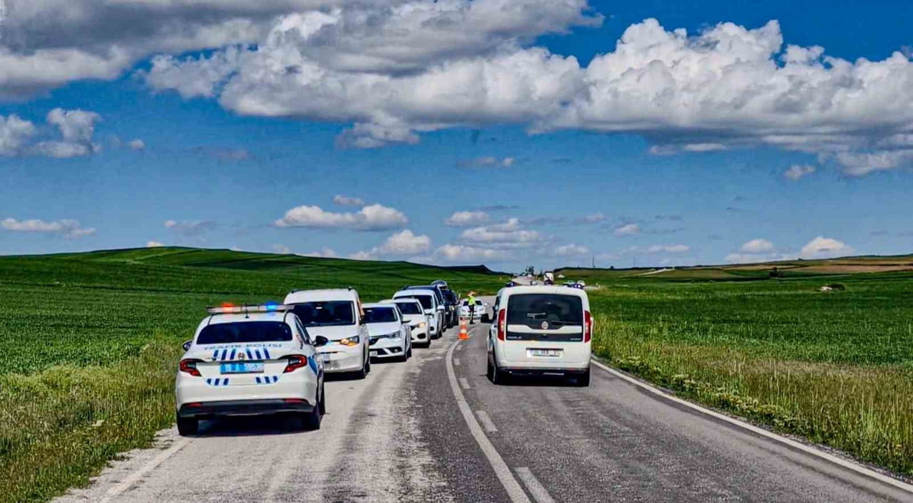 KAZANIN MEYDANA GELDİĞİ YERDE EKİPLER MÜDAHALEDE BULUNDU