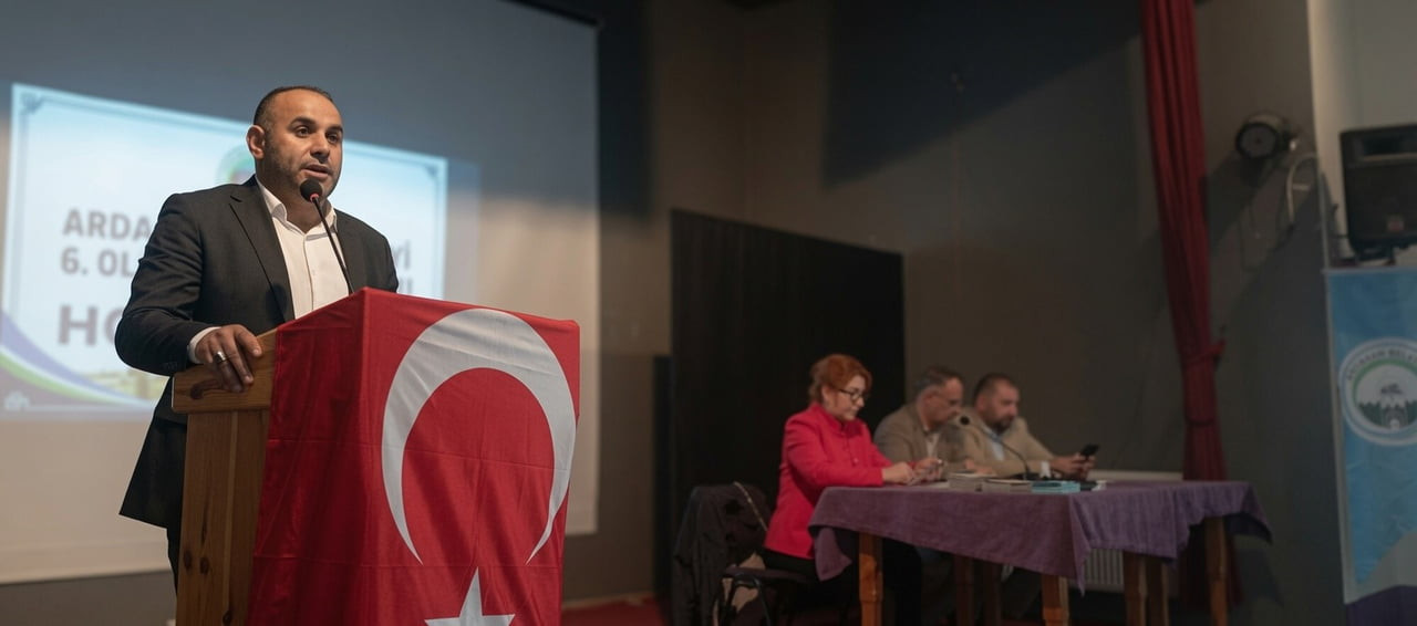KENT KONSEYİ SEÇİMİNDE BAŞKAN MORKOÇ GÜVEN TAZELEDİ. (OLGUN YILDIZ/ARDAHAN-İHA)
