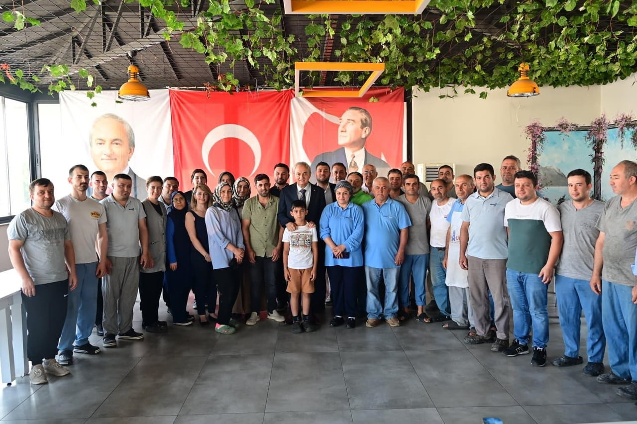 KEPEZ BELEDİYE BAŞKANI MESUT KOCAGÖZ, KEPEZ KENT EKMEK’TE GÖREV YAPAN PERSONELLERE BANKA...