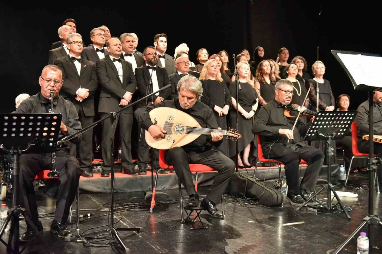 KEPEZ BELEDİYESİ MİMAR SİNAN AKADEMİSİ TÜRK SANAT MÜZİĞİ KOROSU, YIL BOYUNCA SÜRDÜRDÜĞÜ...
