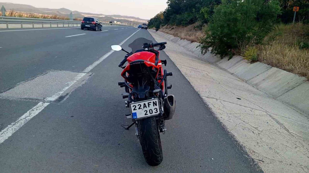 Keşan'da otomobil ile çarpışan motosiklet sürücüsü yaralandı